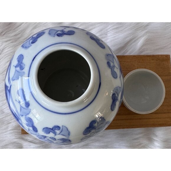 VTG Oriental Ceramic Potiche Vase/Ginger Jar White/Lt Blue Hand Painted Bamboo - Picture 6 of 10